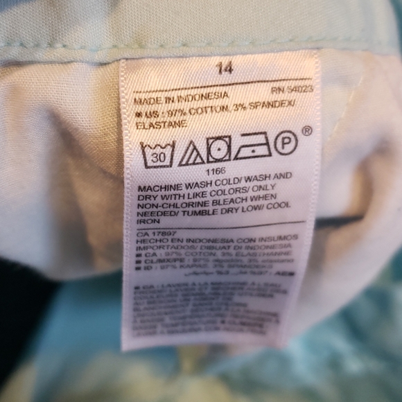 Old Navy mint green shorts 14 - Picture 6 of 8